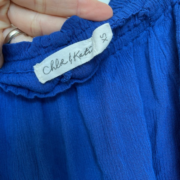 Beautiful blue with flower print bottom summer off shoulder woman top - Picture 4 of 5